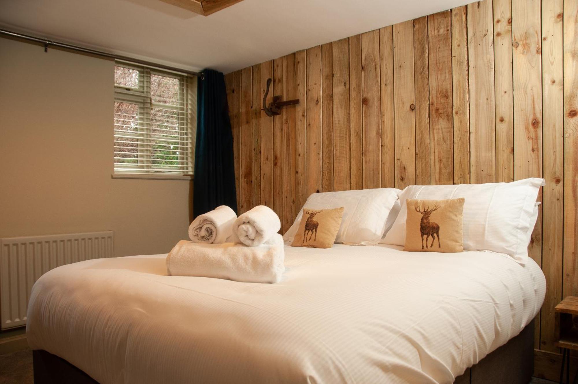 The Wiremill Hotel Felbridge Exterior photo